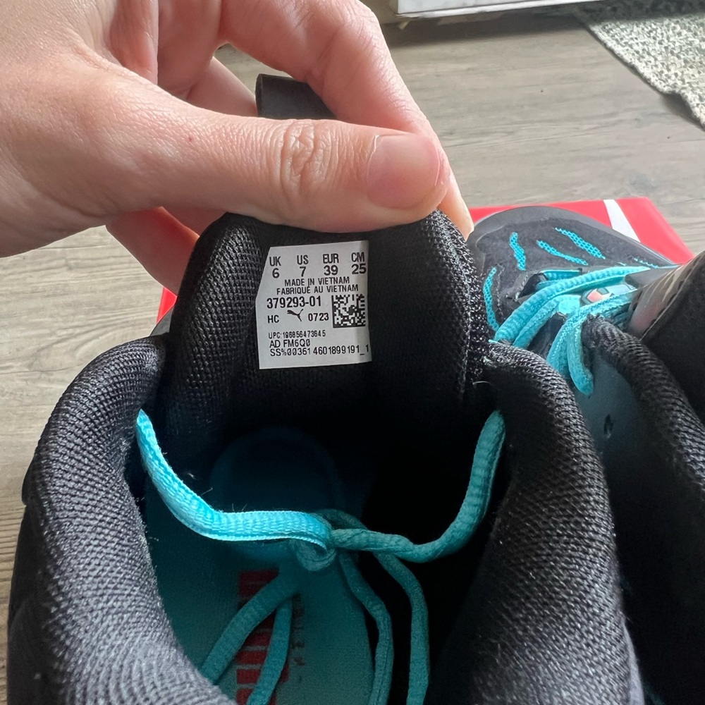 Puma MB.03 ‘Blue Hive’ - Picture 6 of 7